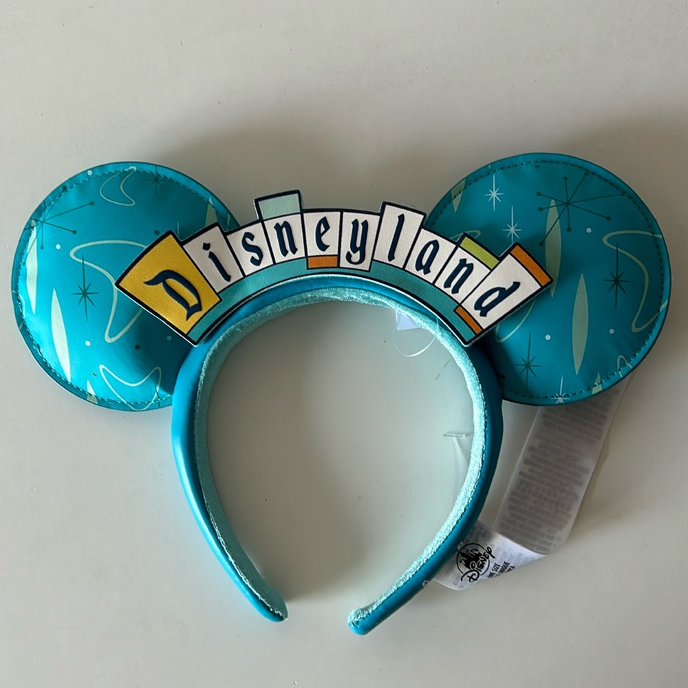 NWT Disneyland Retro Sign Mouse Ears